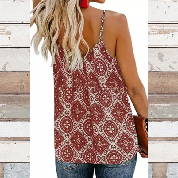 ‼️CLEARANCE PRICE FIRM‼️Red Spaghetti Strap Boho Printed Camisole - Picture 2 of 6
